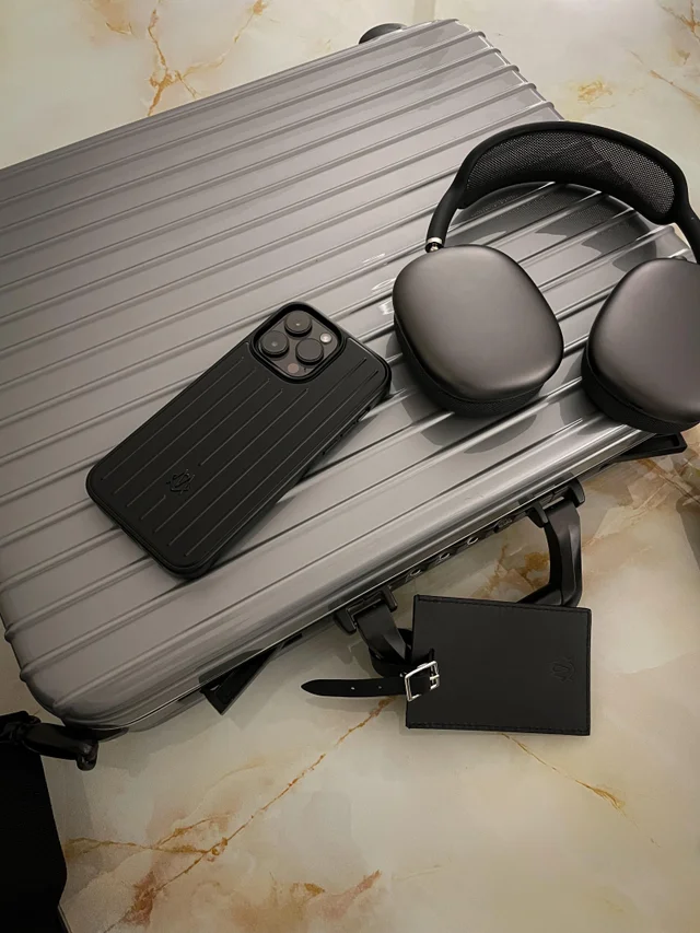 Rimowa Black Case For iPhone 16/15/14 Pro & Pro Max